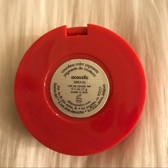 Stila Countless Color Pressed Pigments Eyeshadow Bundle - Picture 4 of 16